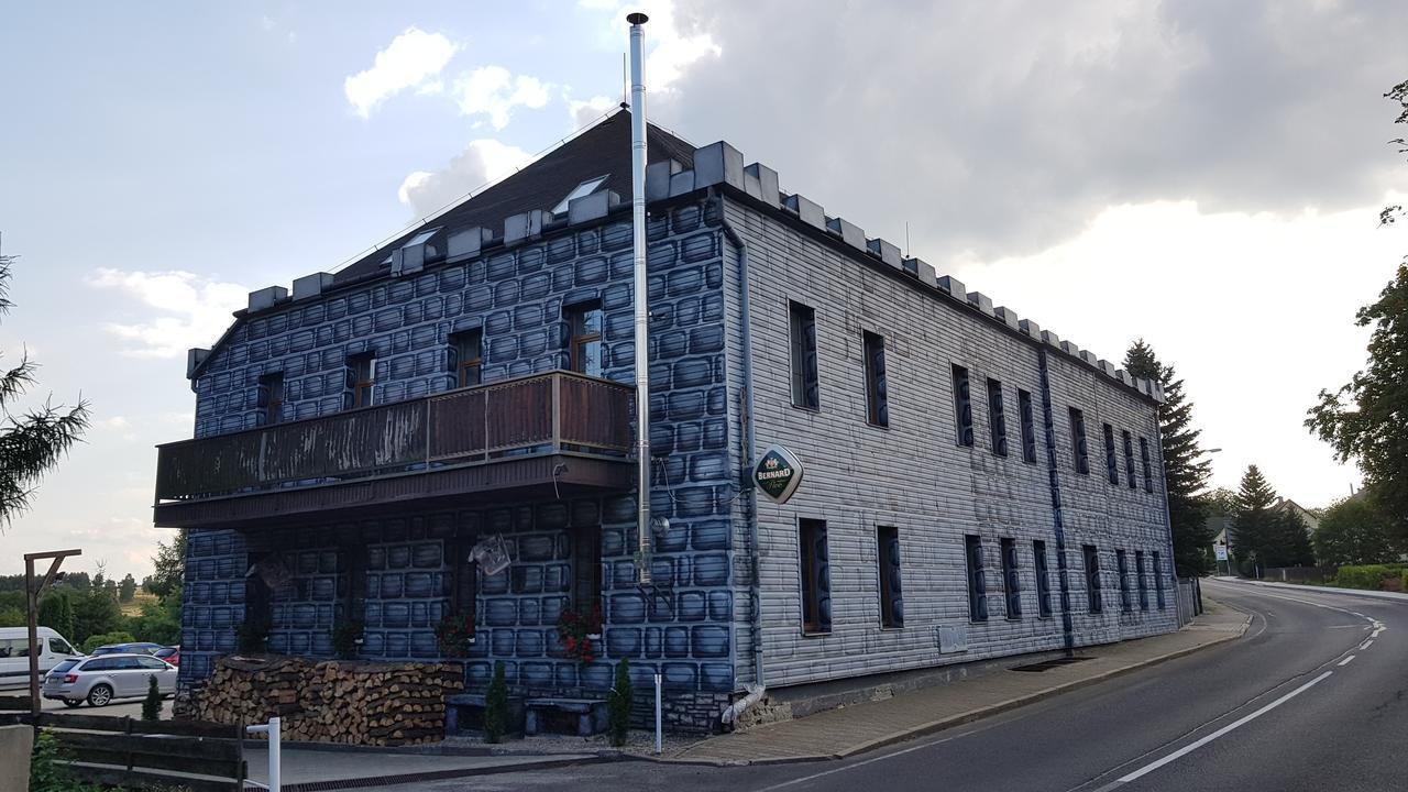 Hotel Camelot Tisa Bagian luar foto